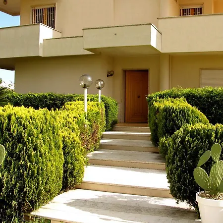Maregrotte Bed & Breakfast *